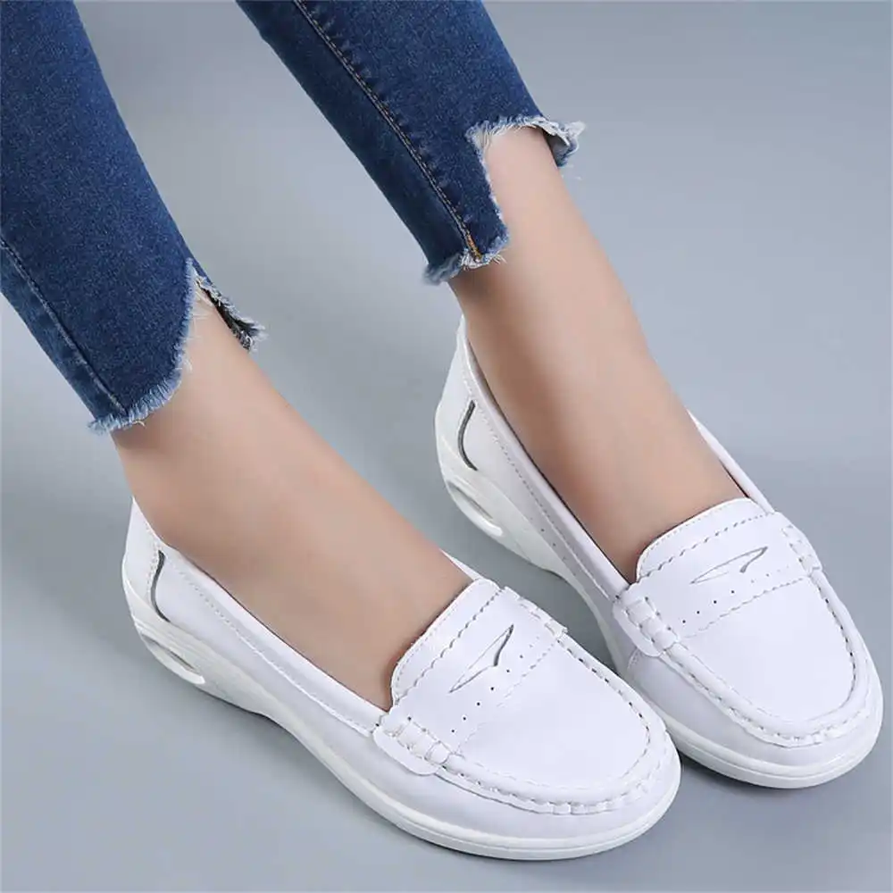 Thick Sole Slipon White Traine - Men'S Best Sneakers For Formal Wear recensione e prezzo