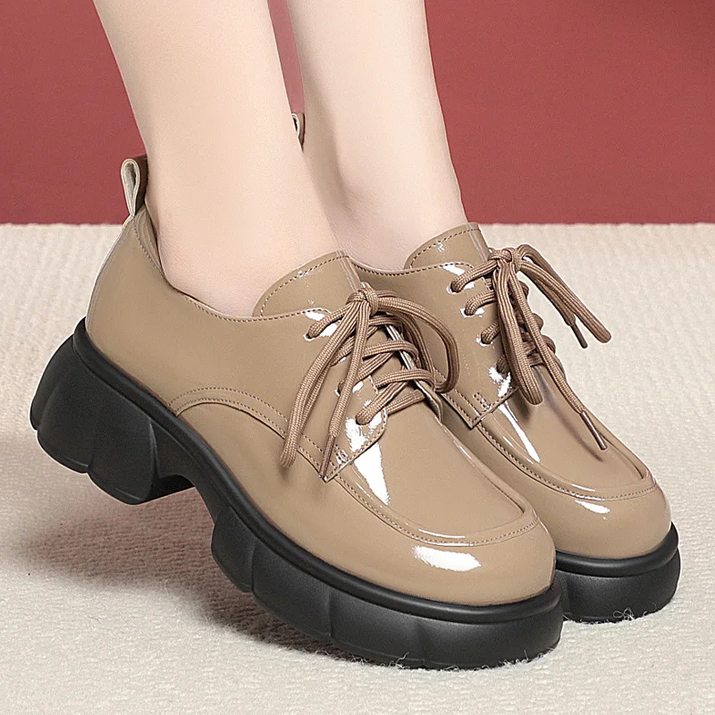 5cm Vintage British Thick Bott - Patent Leather Oxford recensione e prezzo